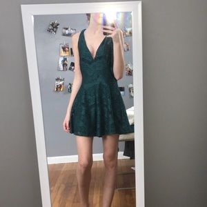 Robe Charlotte Russe High Low Dentelle – Imprimé Paisley Multicolore, Taille L, Très Bon état
